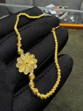 سواره ورده  — 21K gold 5.43g — Cullinan Jewellery
